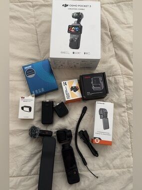 Dji osmo pocket 3 creator combo with additional accessories
